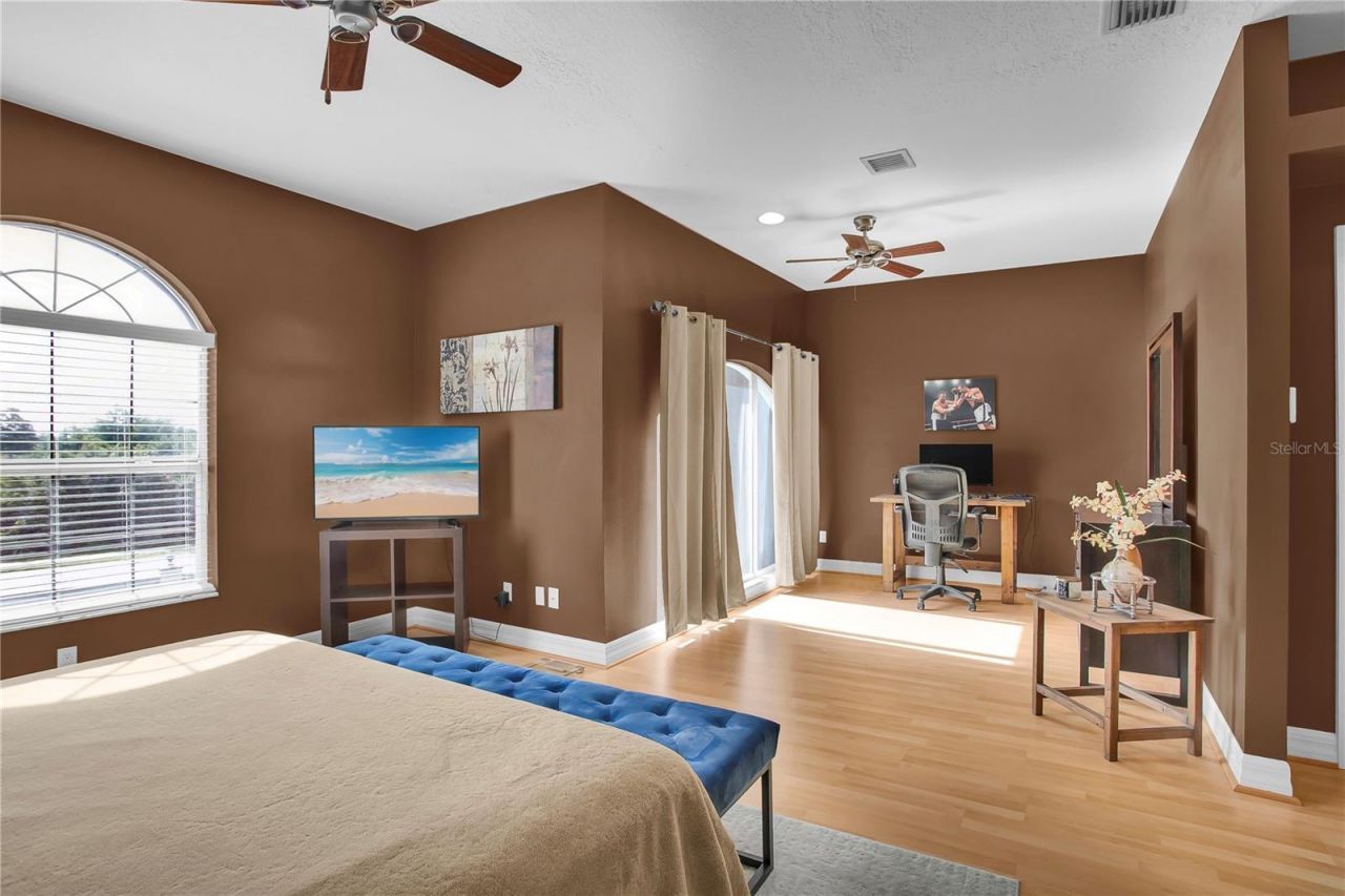 2536 Eagles Crossing Drive, Clearwater, FL 33762 Photo