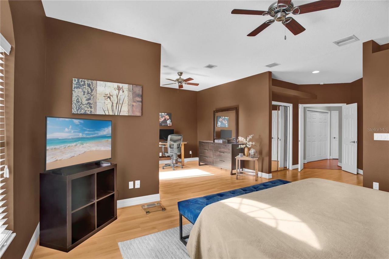 2536 Eagles Crossing Drive, Clearwater, FL 33762 Photo