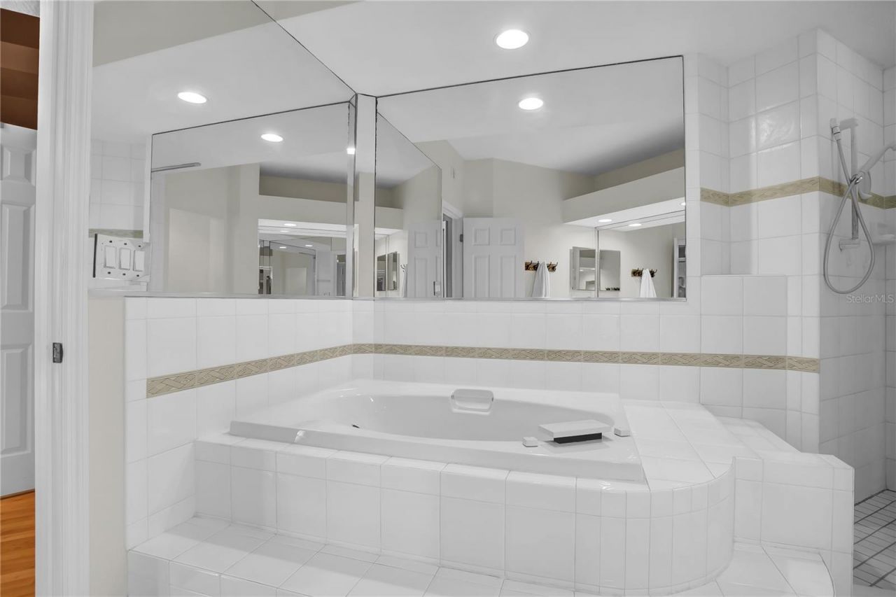 2536 Eagles Crossing Drive, Clearwater, FL 33762 Photo