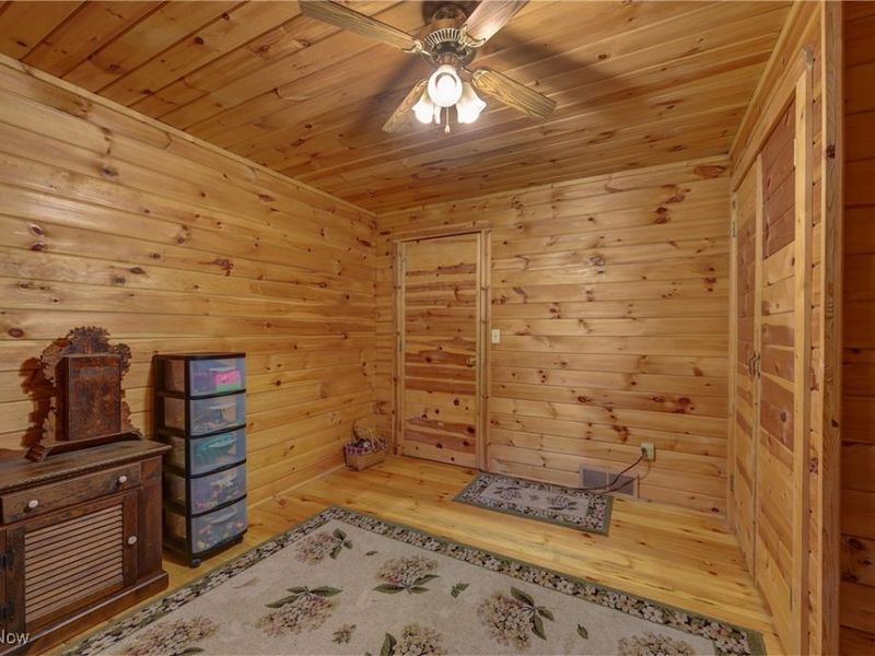 49215 Whittlesey Road, Amherst, OH 44001 Photo 18