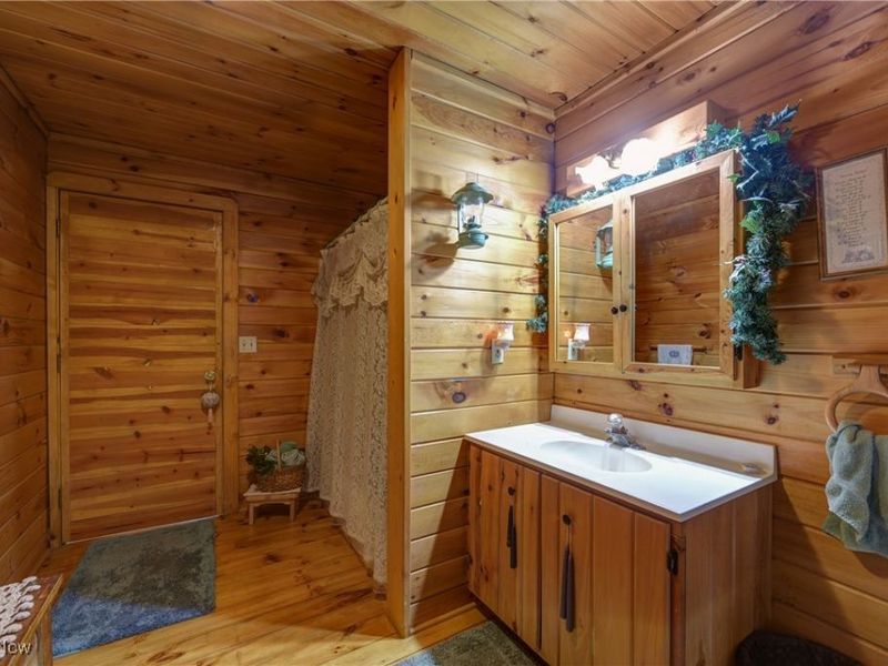 49215 Whittlesey Road, Amherst, OH 44001 Photo 20