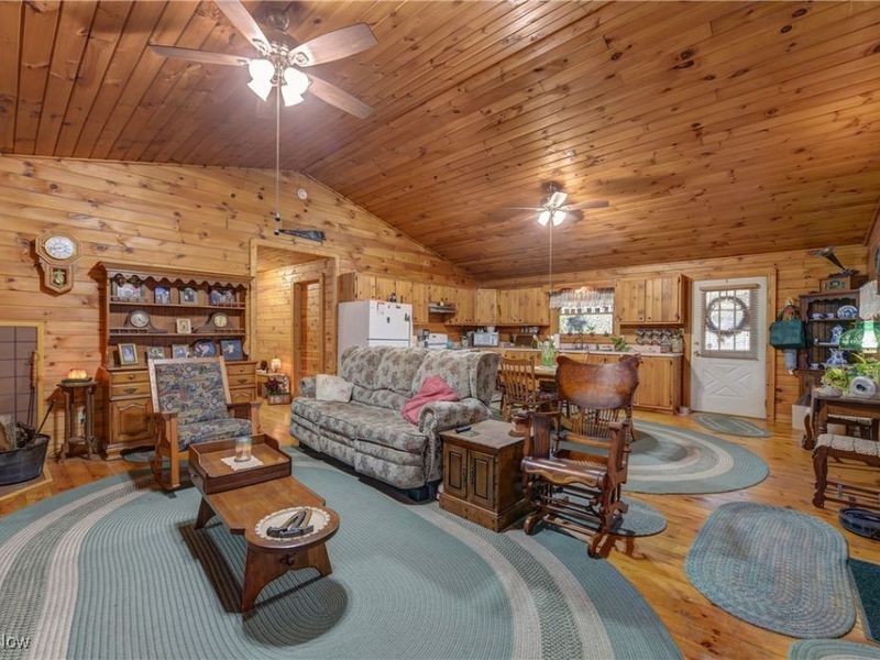 49215 Whittlesey Road, Amherst, OH 44001 Photo 7