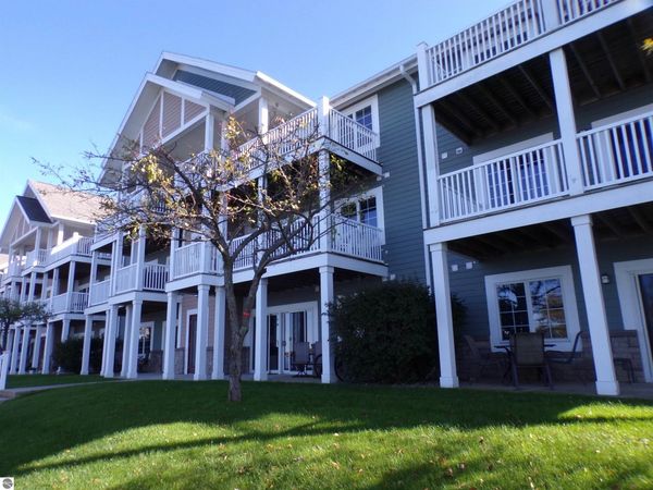 1246 Sunnyside, Unit 206 WK 1, Cadillac, MI 49601