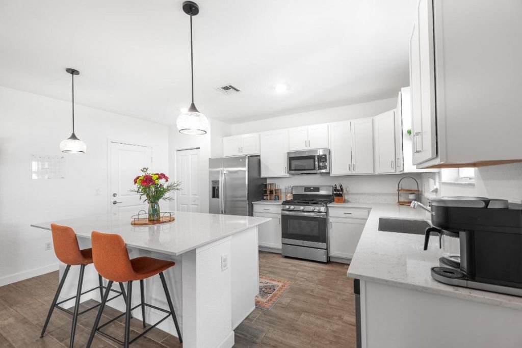 6300 NW Leafmore Lane, Port Saint Lucie, FL 34987 Photo