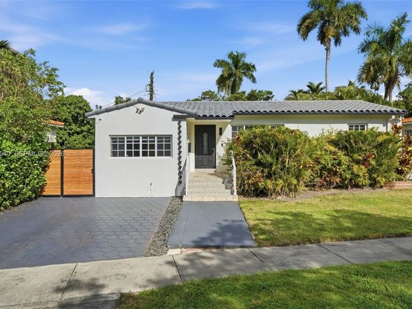 3681 SW 21st St, Miami, FL 33145