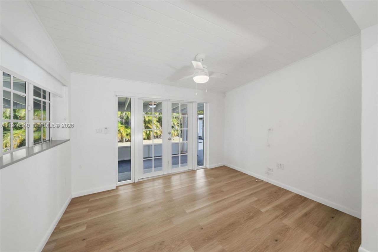 3681 SW 21st St, Miami, FL 33145 Photo