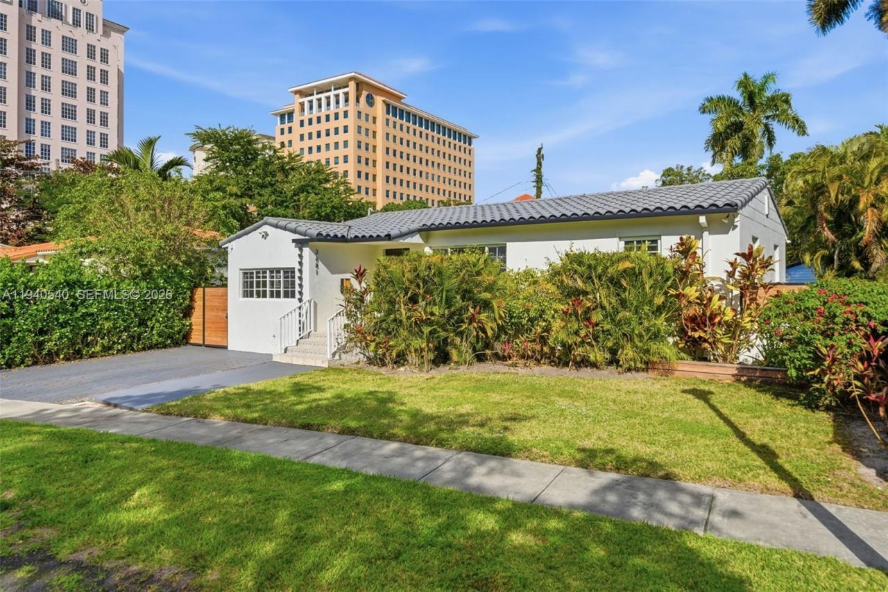 3681 SW 21st St, Miami, FL 33145 Photo