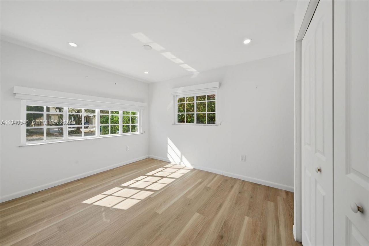 3681 SW 21st St, Miami, FL 33145 Photo