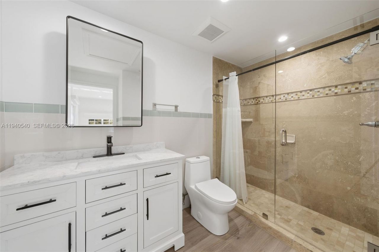 3681 SW 21st St, Miami, FL 33145 Photo