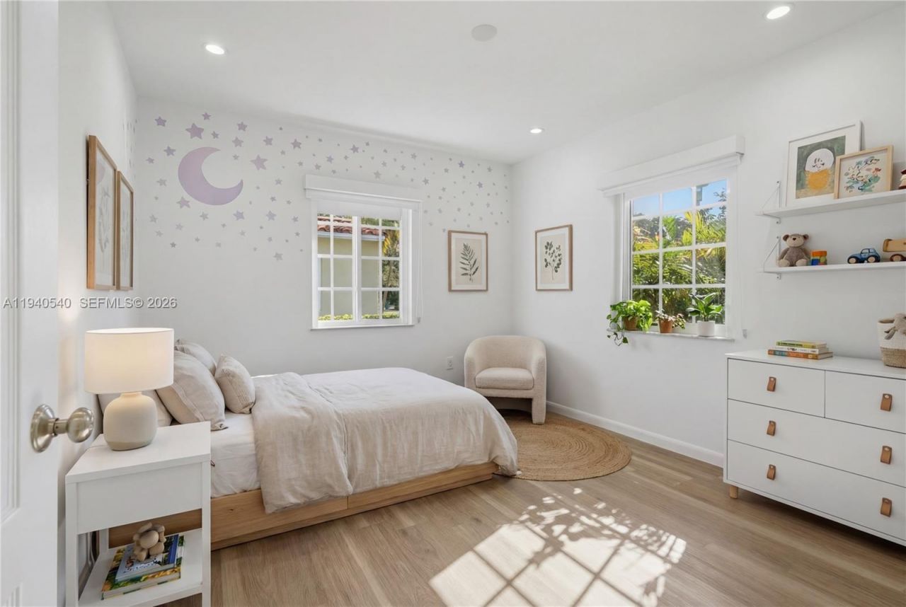 3681 SW 21st St, Miami, FL 33145 Photo