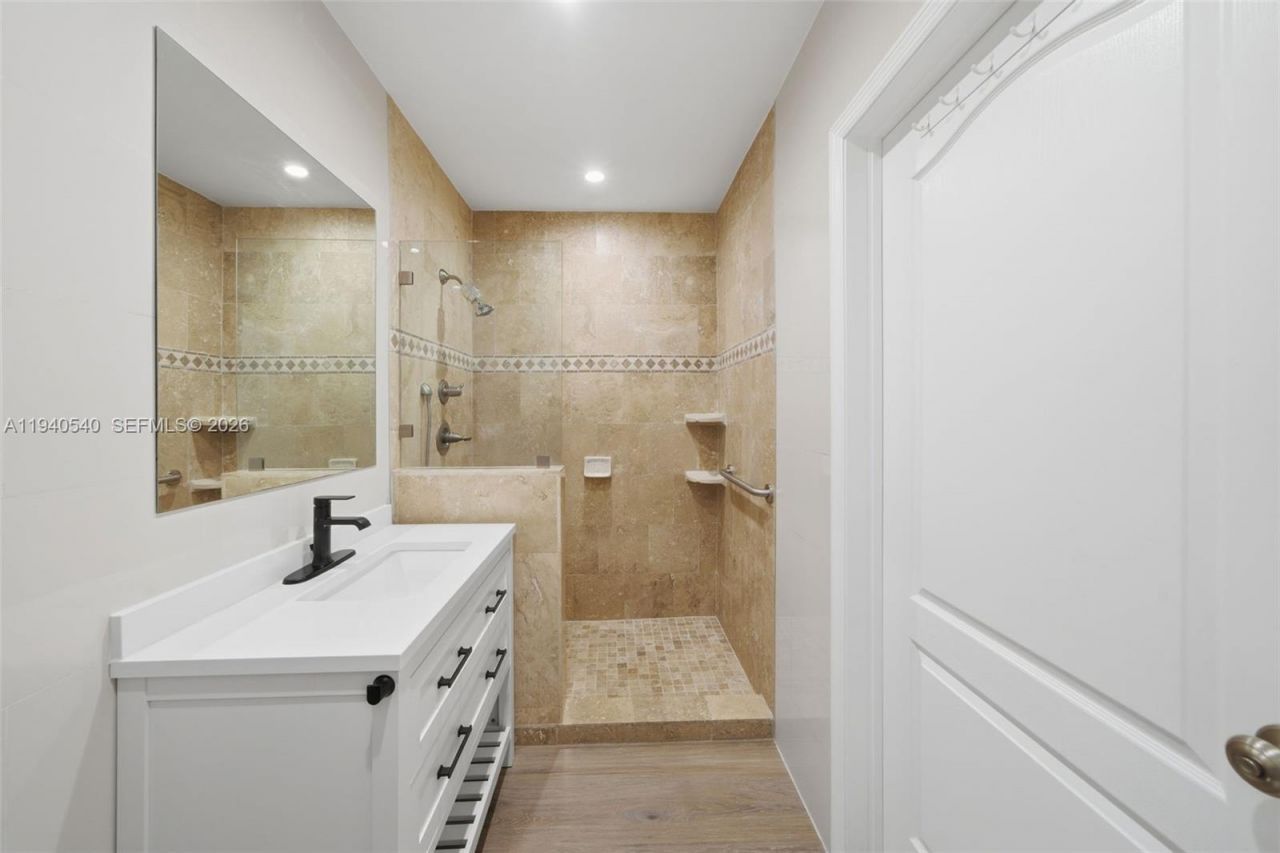 3681 SW 21st St, Miami, FL 33145 Photo