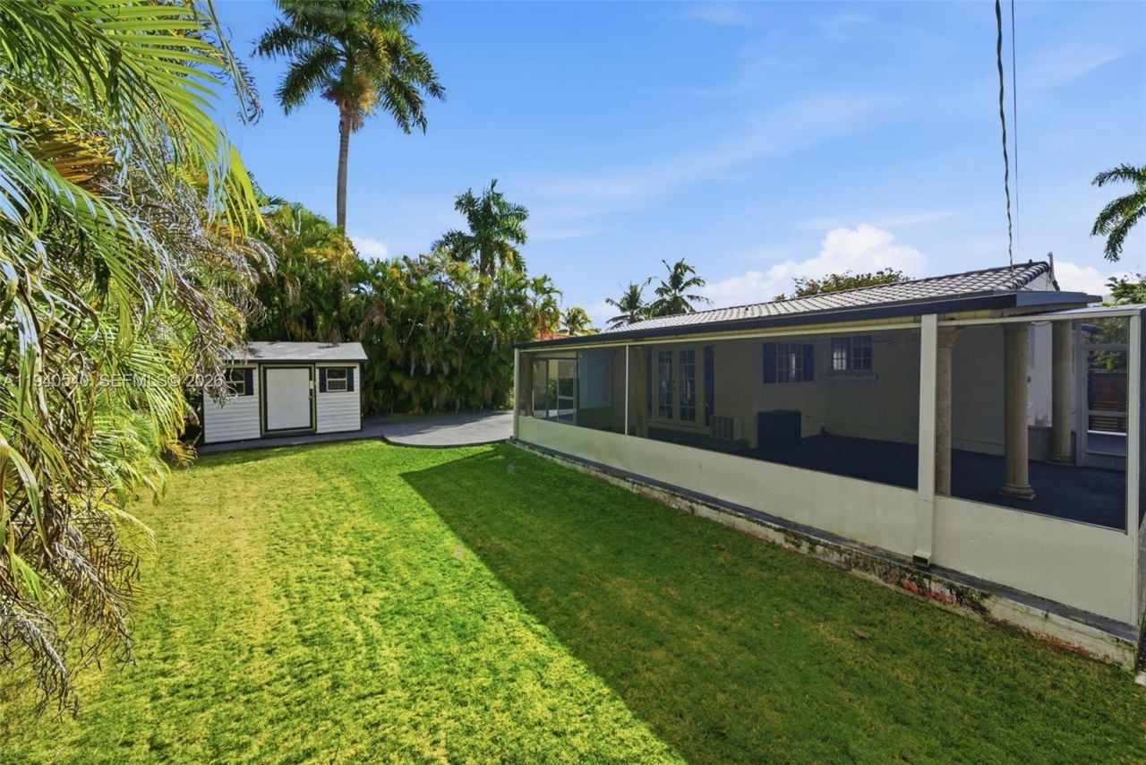 3681 SW 21st St, Miami, FL 33145 Photo