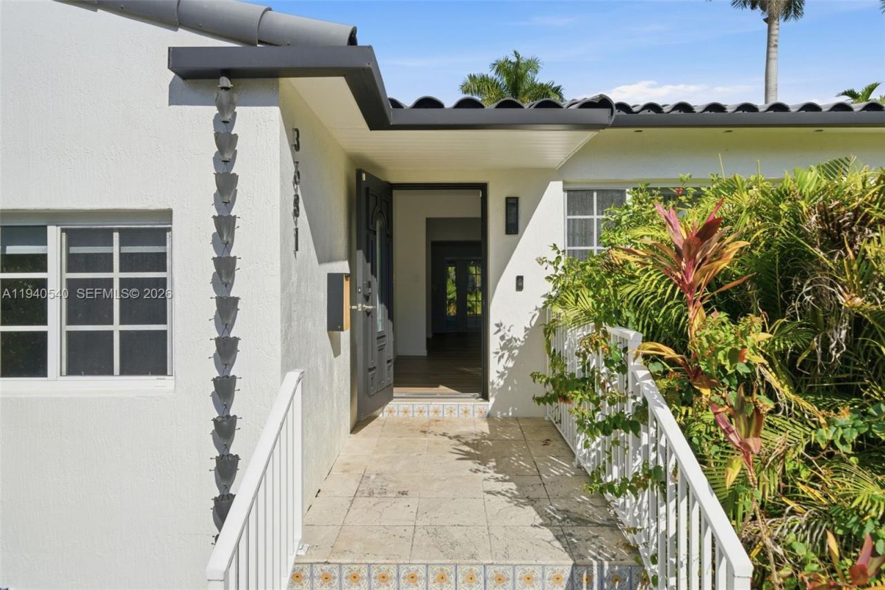 3681 SW 21st St, Miami, FL 33145 Photo