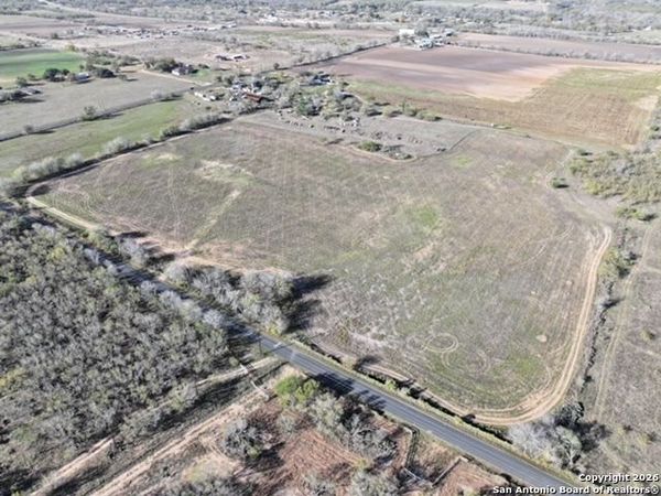 7349 schultz, Elmendorf, TX 78112