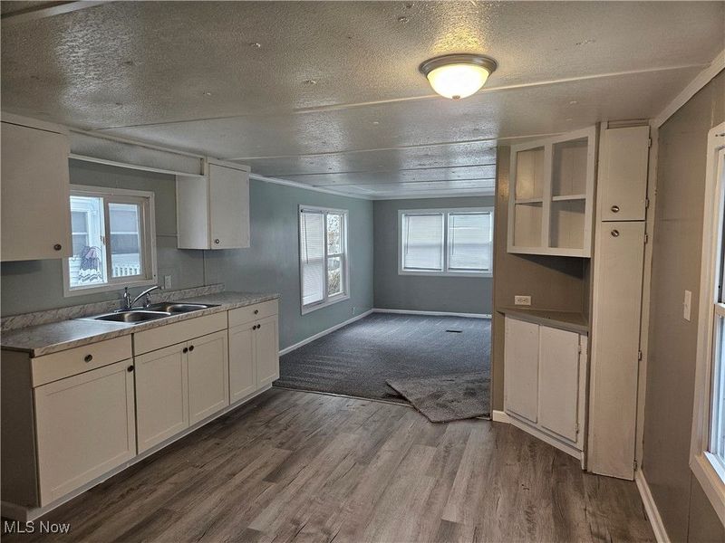 2305 E Waterloo Road, Akron, OH 44312 Photo 4