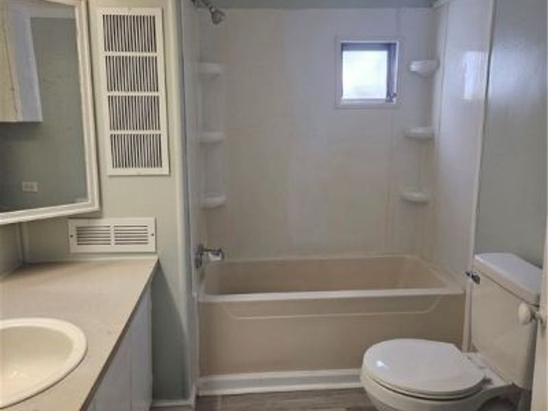 2305 E Waterloo Road, Akron, OH 44312 Photo 5