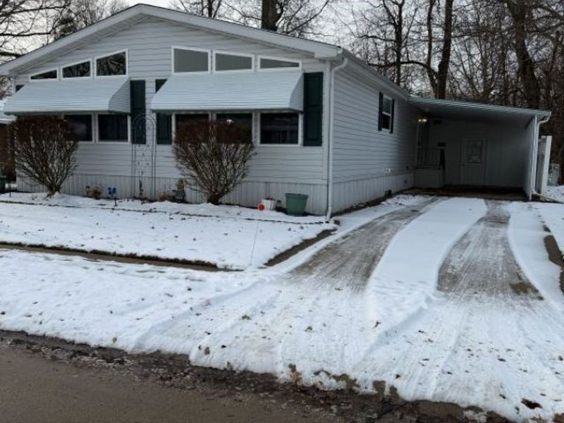 73 Periwinkle Drive, Olmsted Township, OH 44138 Photo 4