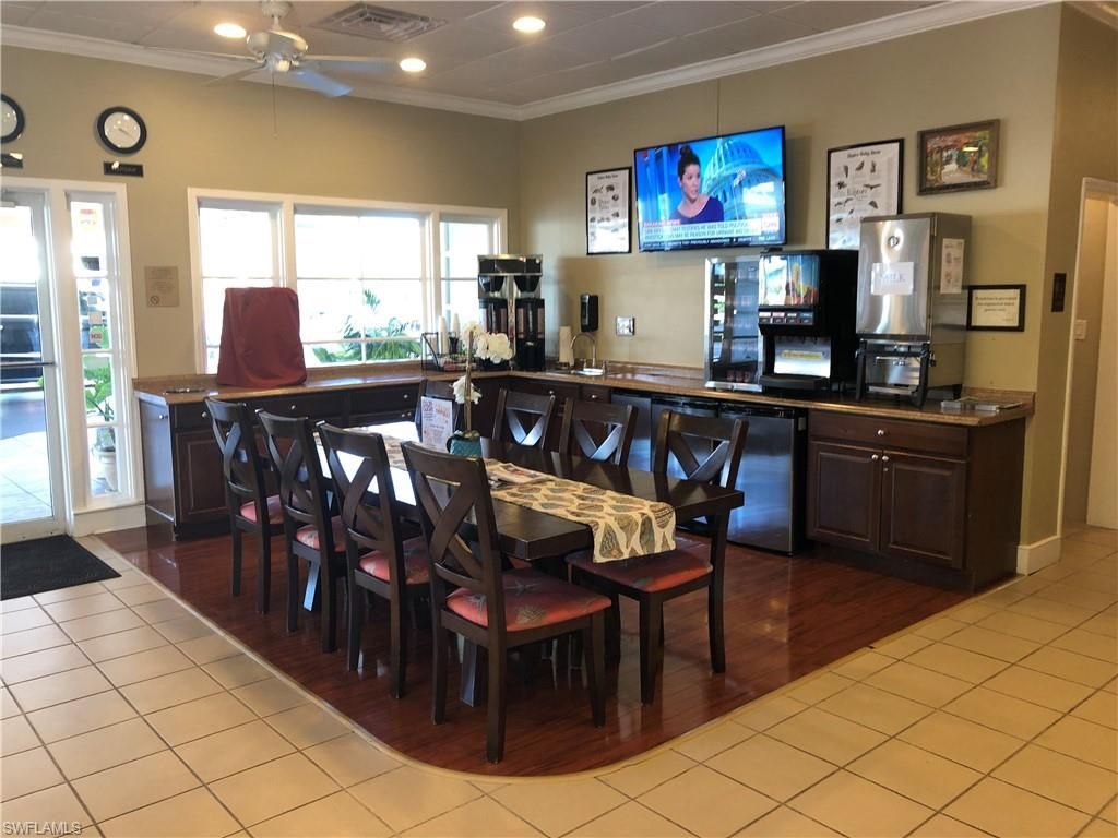 2555 Tamiami Trl N, Unit 256, Naples, FL 34103 Photo