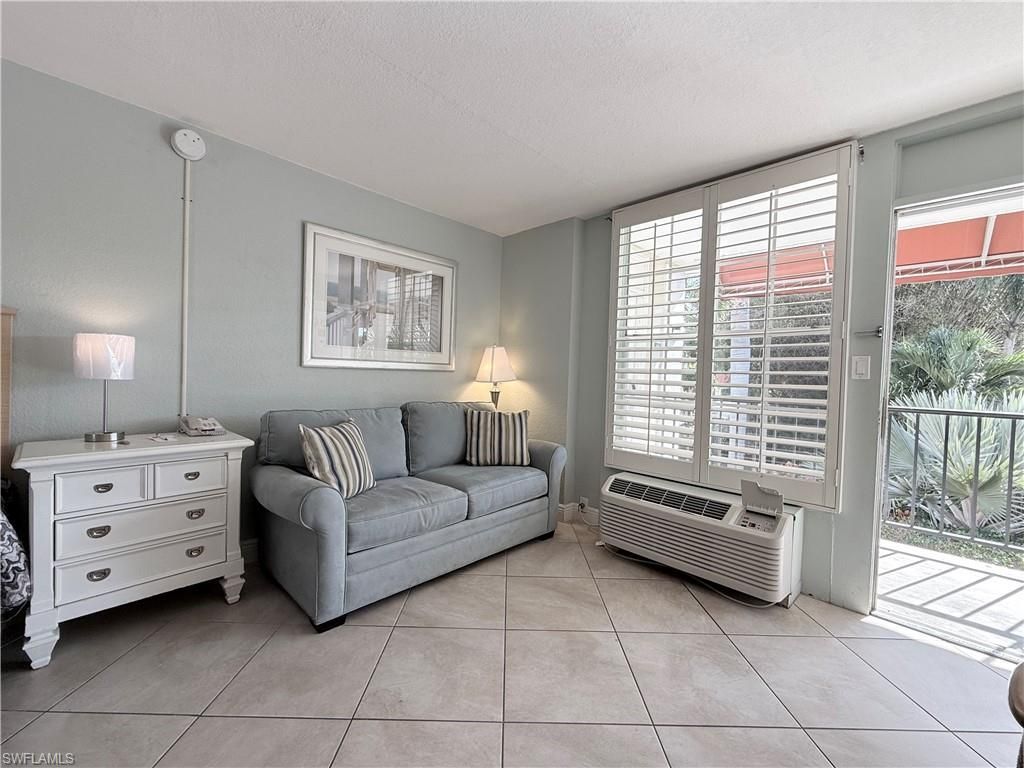 2555 Tamiami Trl N, Unit 256, Naples, FL 34103 Photo