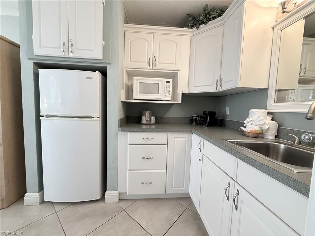 2555 Tamiami Trl N, Unit 256, Naples, FL 34103 Photo