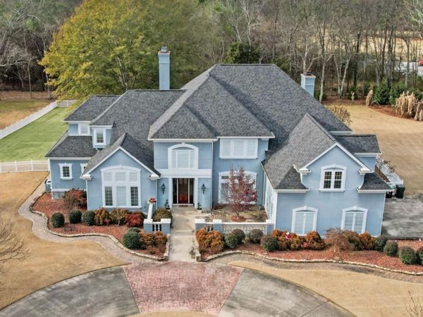 2600 Applewood Circle SE, Decatur, AL 35603