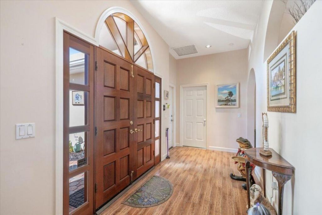 2 Seahorse Lane, Vero Beach, FL 32960 Photo