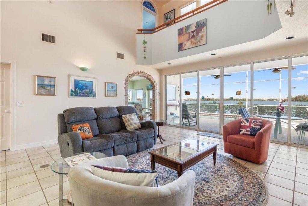 2 Seahorse Lane, Vero Beach, FL 32960 Photo