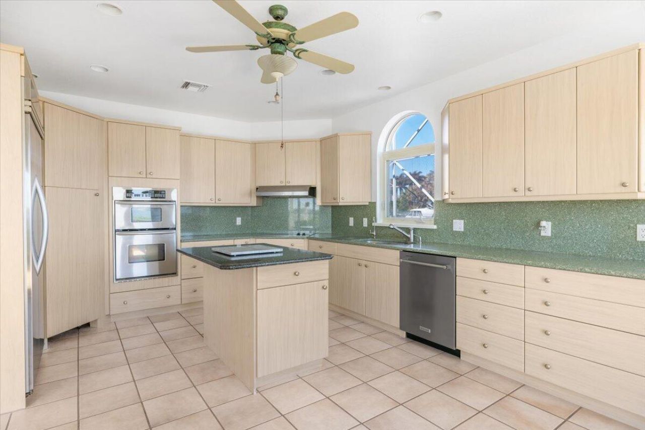 2 Seahorse Lane, Vero Beach, FL 32960 Photo