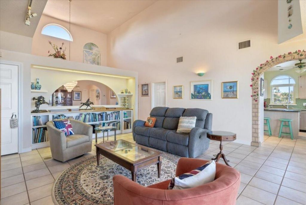 2 Seahorse Lane, Vero Beach, FL 32960 Photo