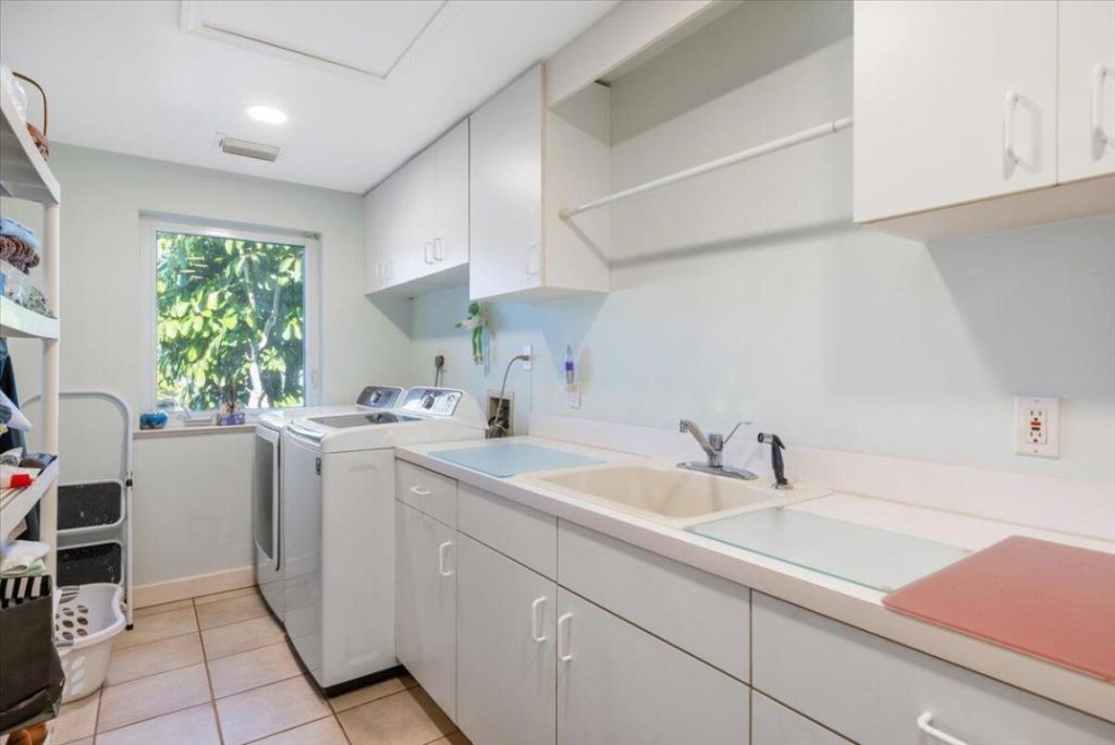 2 Seahorse Lane, Vero Beach, FL 32960 Photo