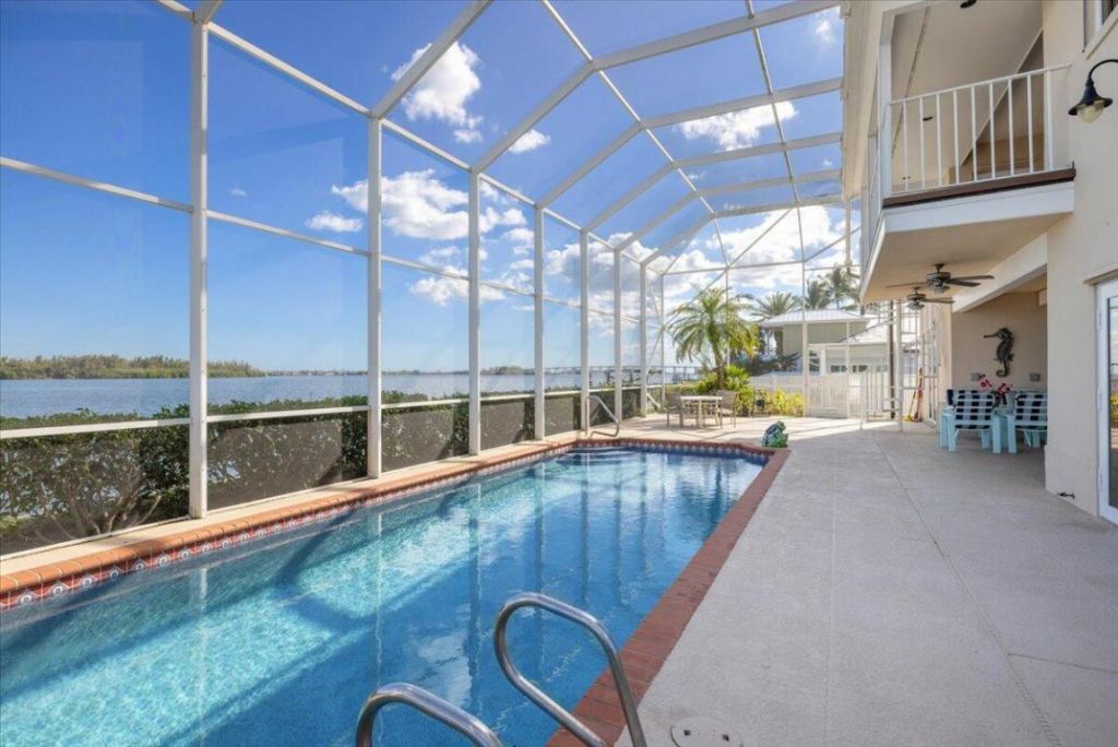 2 Seahorse Lane, Vero Beach, FL 32960 Photo