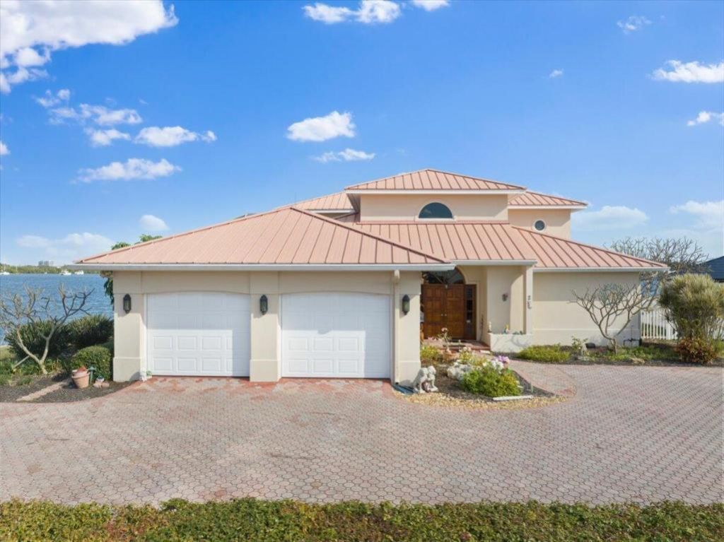 2 Seahorse Lane, Vero Beach, FL 32960 Photo