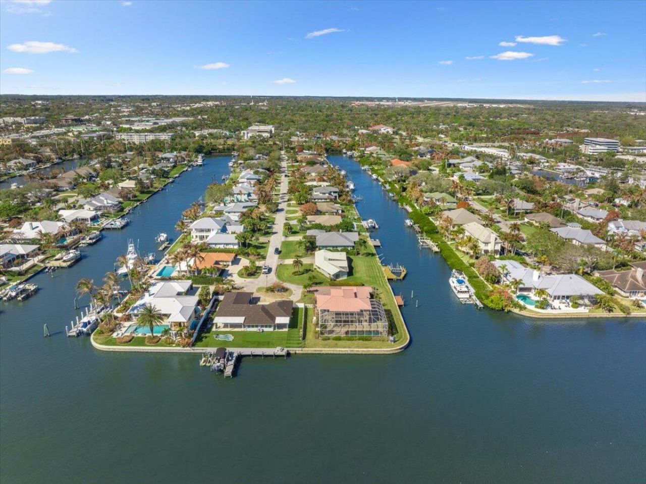 2 Seahorse Lane, Vero Beach, FL 32960 Photo