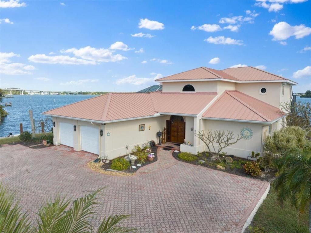2 Seahorse Lane, Vero Beach, FL 32960 Photo