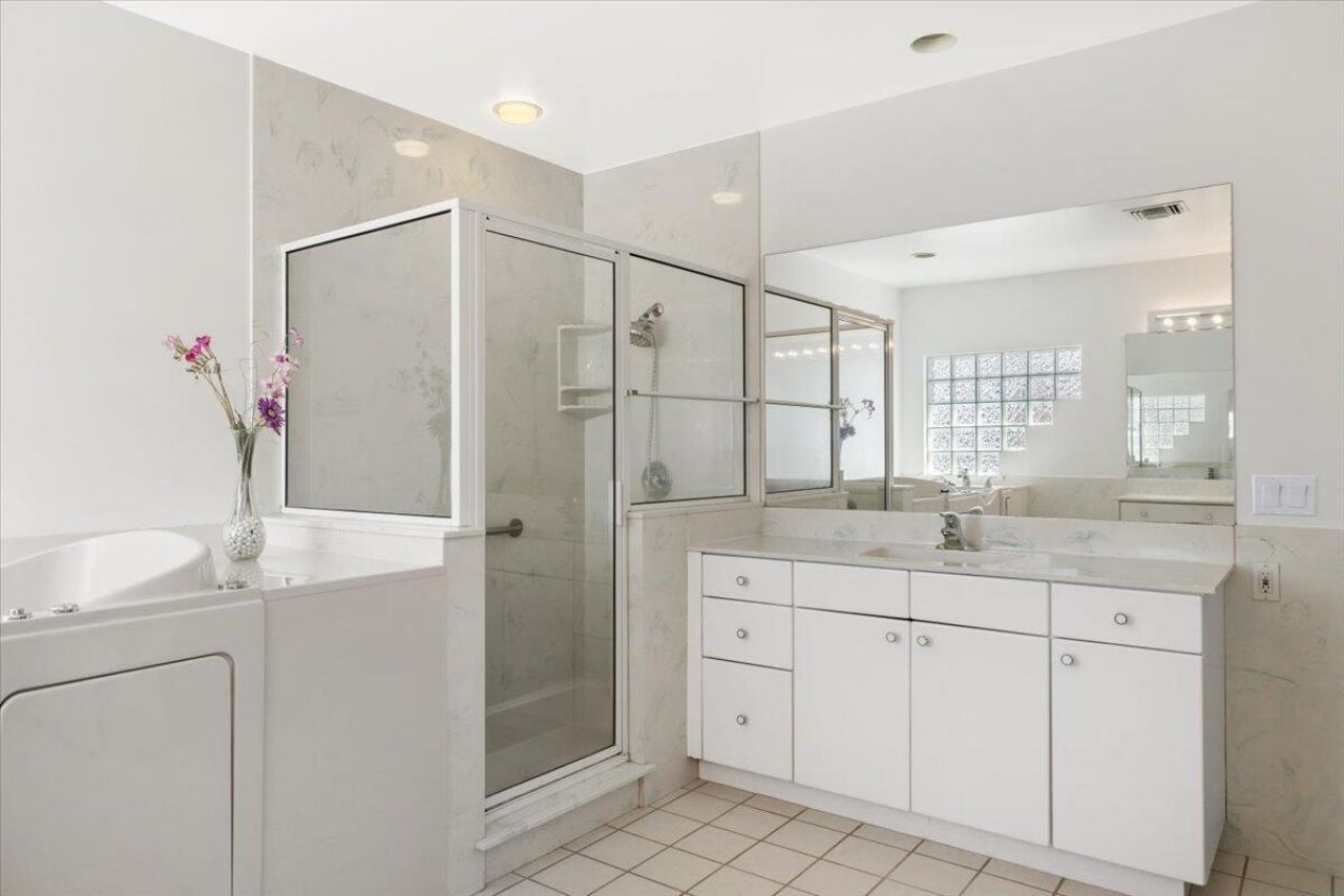 2 Seahorse Lane, Vero Beach, FL 32960 Photo