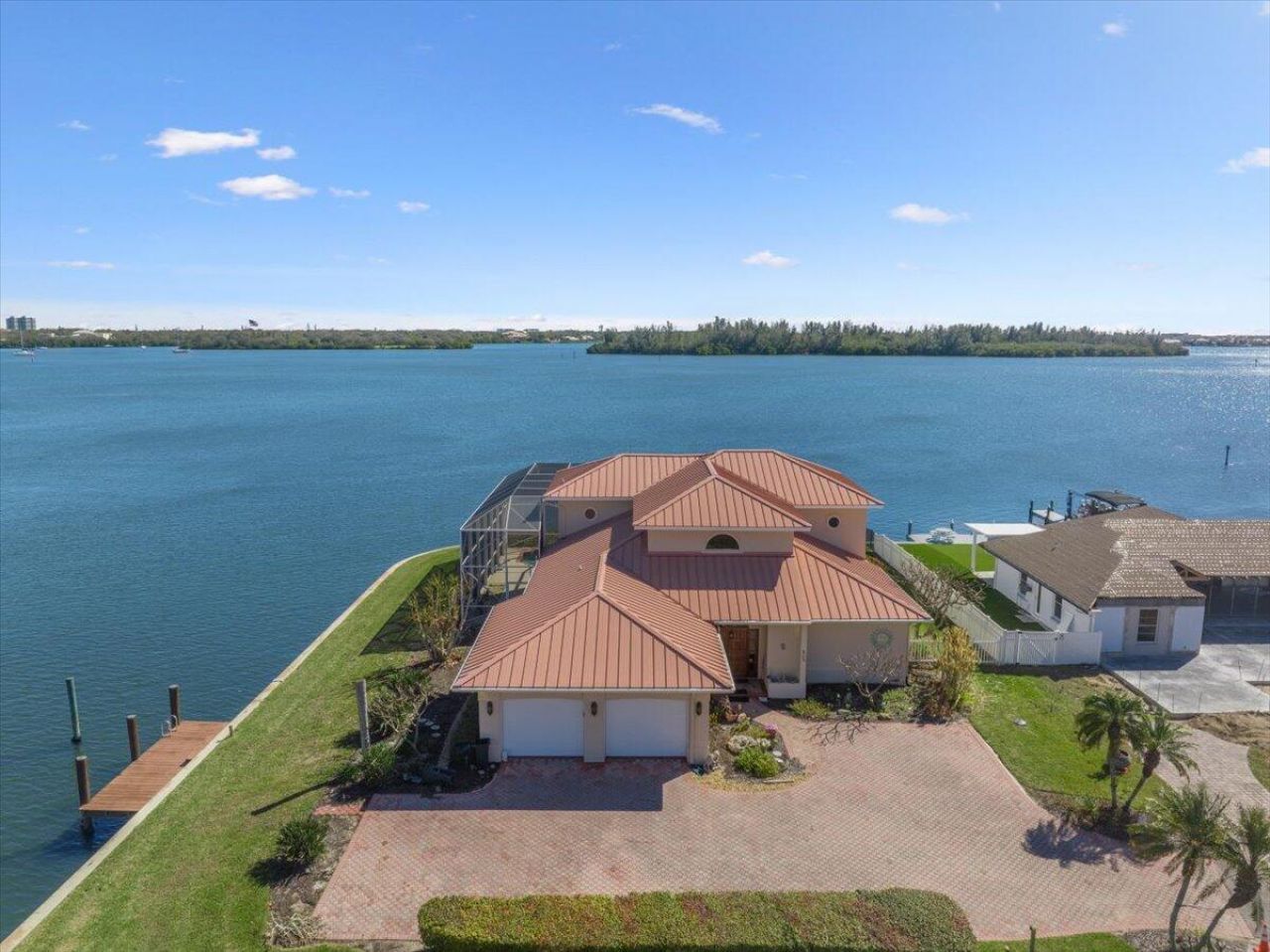 2 Seahorse Lane, Vero Beach, FL 32960 Photo