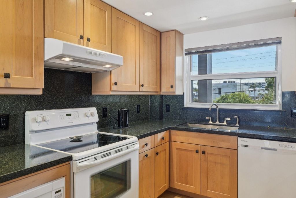 3031 NE 51st Street, Unit 201w, Fort Lauderdale, FL 33308 Photo