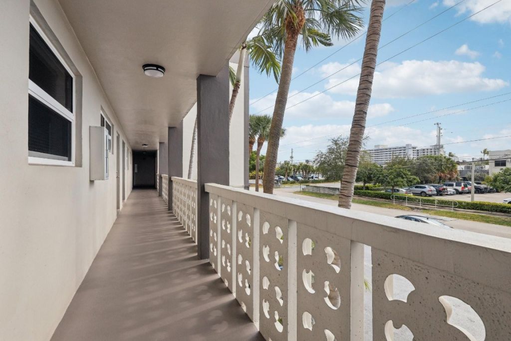 3031 NE 51st Street, Unit 201w, Fort Lauderdale, FL 33308 Photo