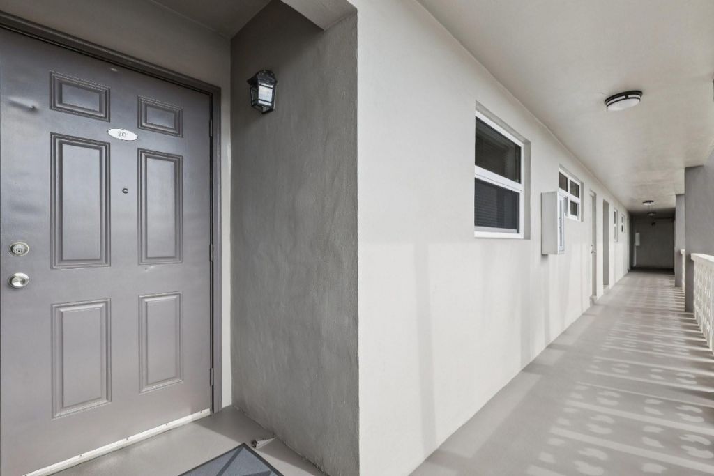 3031 NE 51st Street, Unit 201w, Fort Lauderdale, FL 33308 Photo