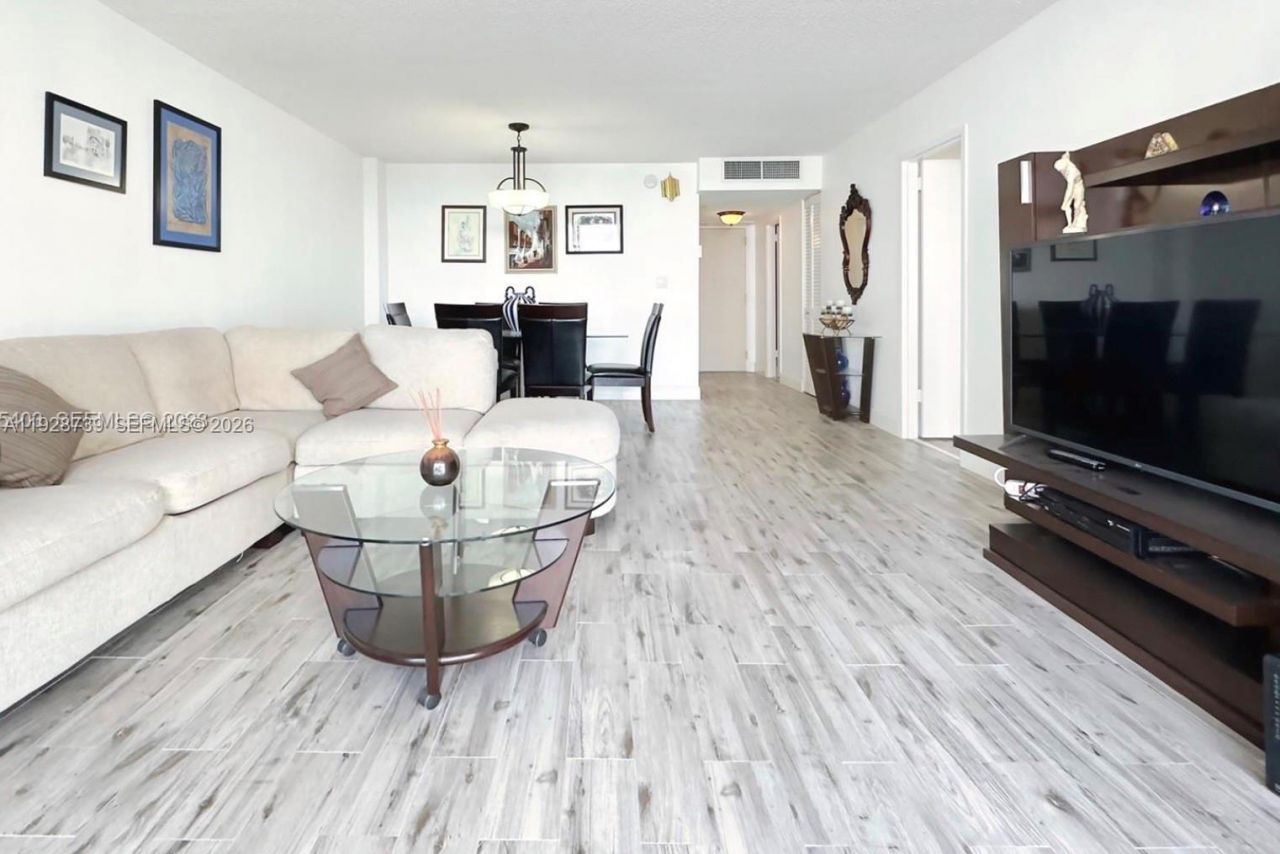 5701 Collins Ave , Unit 505, Miami Beach, FL 33140 Photo