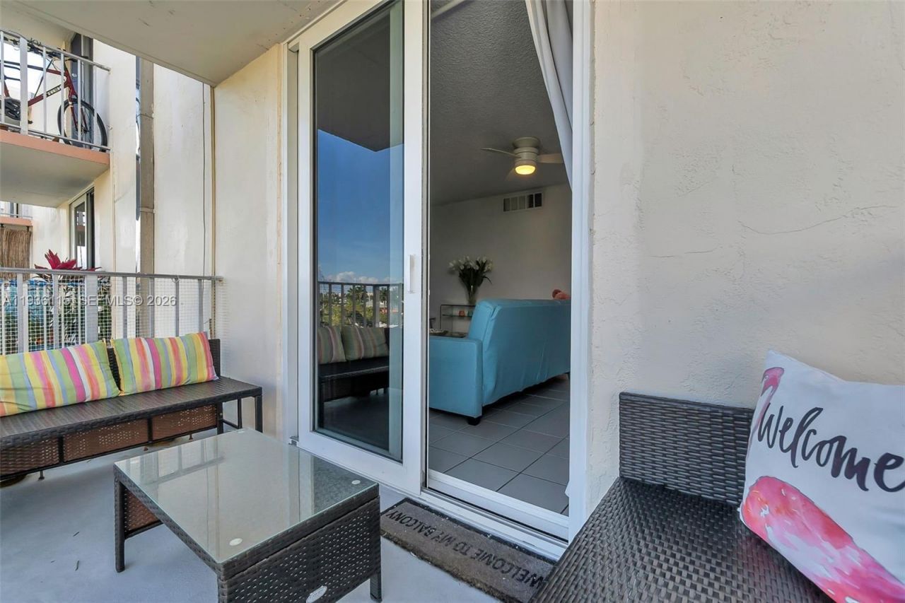 1731 SE 15th St, Unit 511, Fort Lauderdale, FL 33316 Photo