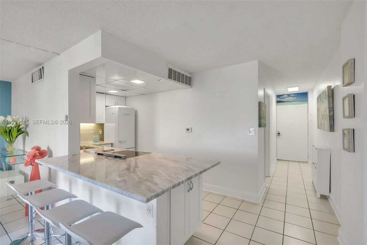 1731 SE 15th St, Unit 511, Fort Lauderdale, FL 33316 Photo