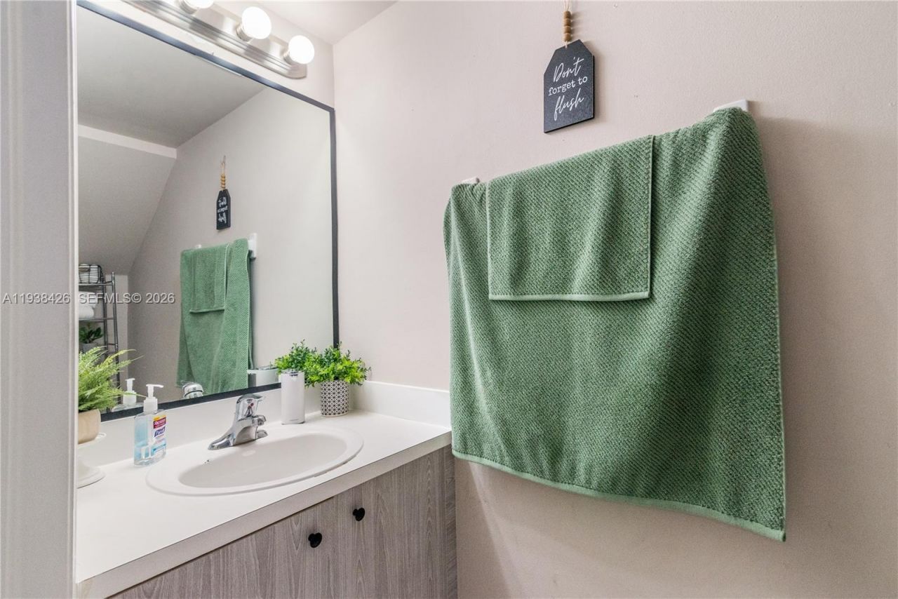 1420 NE 33rd Ave, Unit 105-15, Homestead, FL 33033 Photo