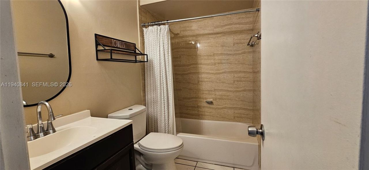 1451 W Sandpiper Cir, Unit 1451, Pembroke Pines, FL 33026 Photo