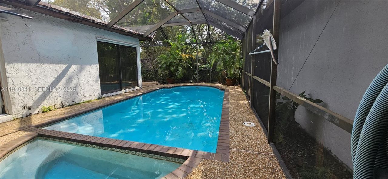 1451 W Sandpiper Cir, Unit 1451, Pembroke Pines, FL 33026 Photo