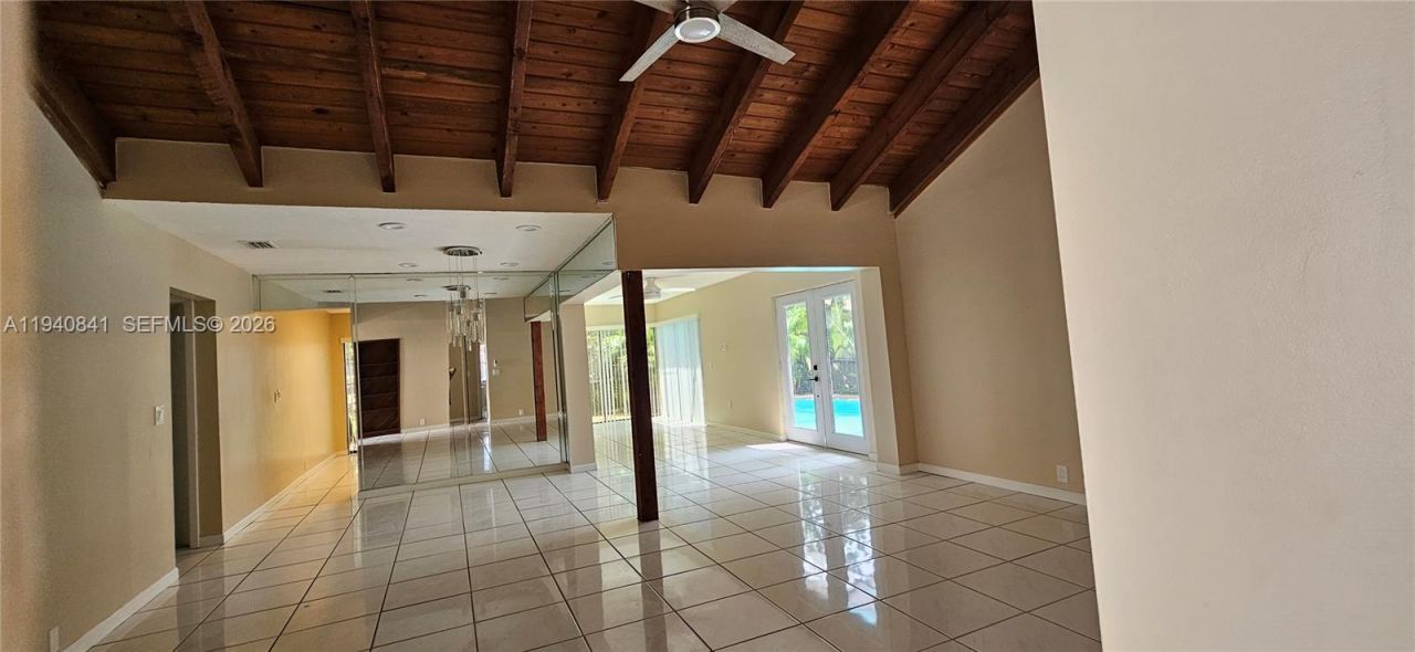 1451 W Sandpiper Cir, Unit 1451, Pembroke Pines, FL 33026 Photo