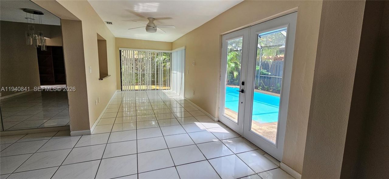 1451 W Sandpiper Cir, Unit 1451, Pembroke Pines, FL 33026 Photo