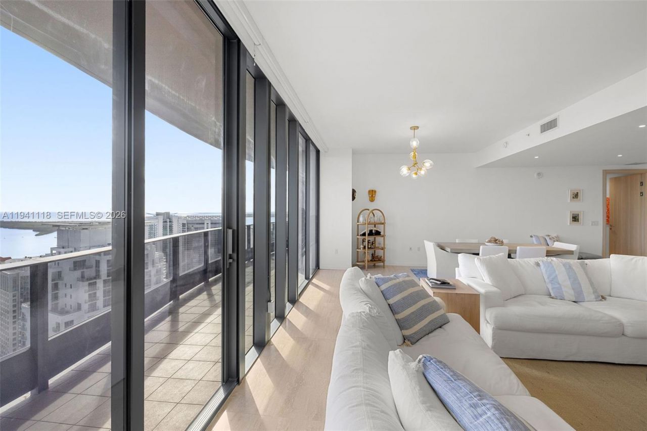 1000 Brickell Plz, Unit PH5403, Miami, FL 33131 Photo