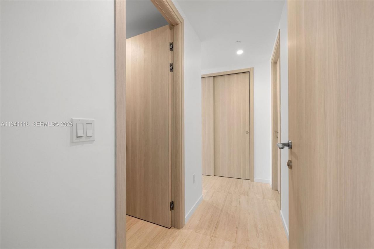 1000 Brickell Plz, Unit PH5403, Miami, FL 33131 Photo