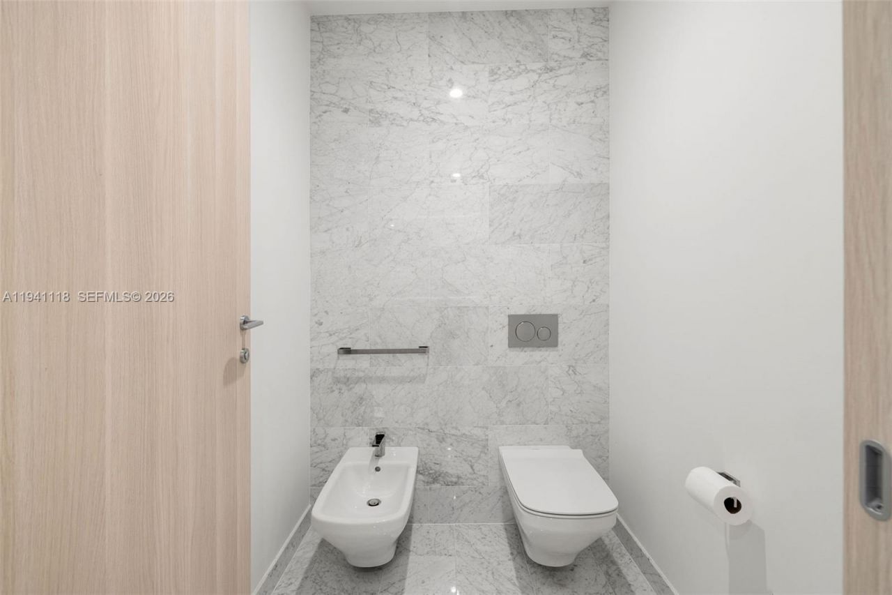 1000 Brickell Plz, Unit PH5403, Miami, FL 33131 Photo